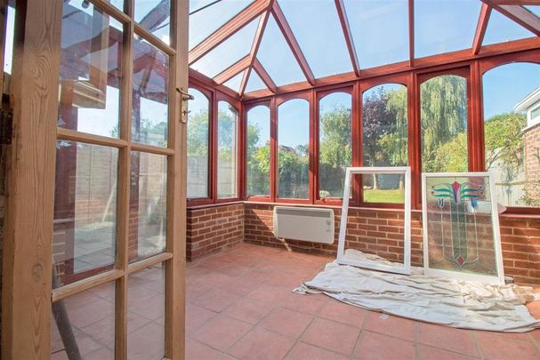 4 bedroom semi-detached house to rent - Photo 1