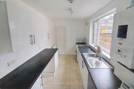 3 bed upper flat to rent in NE6 - Photo 5