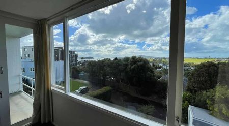 2 bedroom 1 bathroom - Photo 5