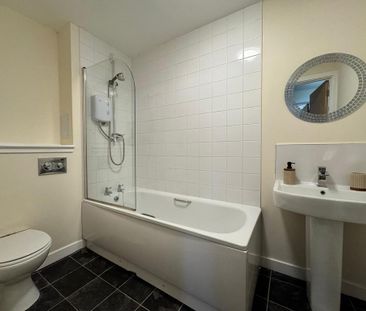 2 bedroom flat to rent - Photo 6