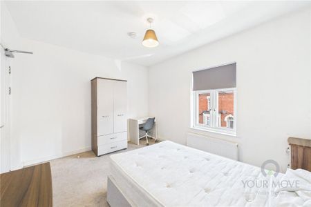 1 bedroom in a house share to rent - Photo 2