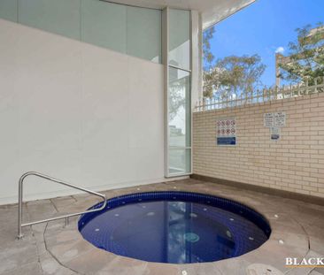 Belconnen Town Centre apartment - Photo 4