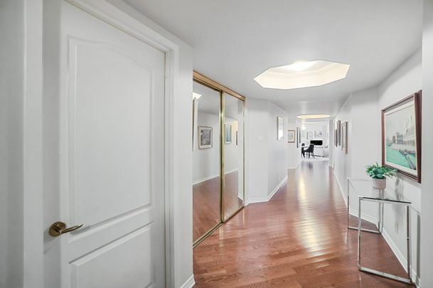 Condo for rent, Montréal (Saint-Laurent) - Photo 1