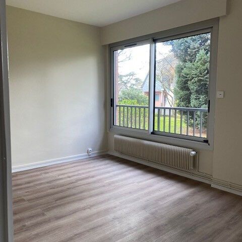 Location Appartement 4 pièces 84m² BOIS GUILLAUME 76230 - Photo 1