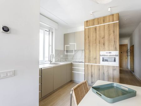 Excellent 2 Bedroom apartment for rent in Arapiles, Madrid - Photo 2