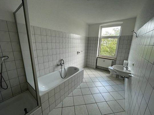 Rundum wohlfühlen: gemütliche 3-Zimmer-Wohnung mit Balkon <br> - Photo 1