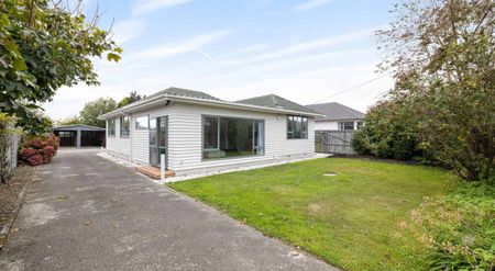 Great Location, spacious living area! - Photo 5