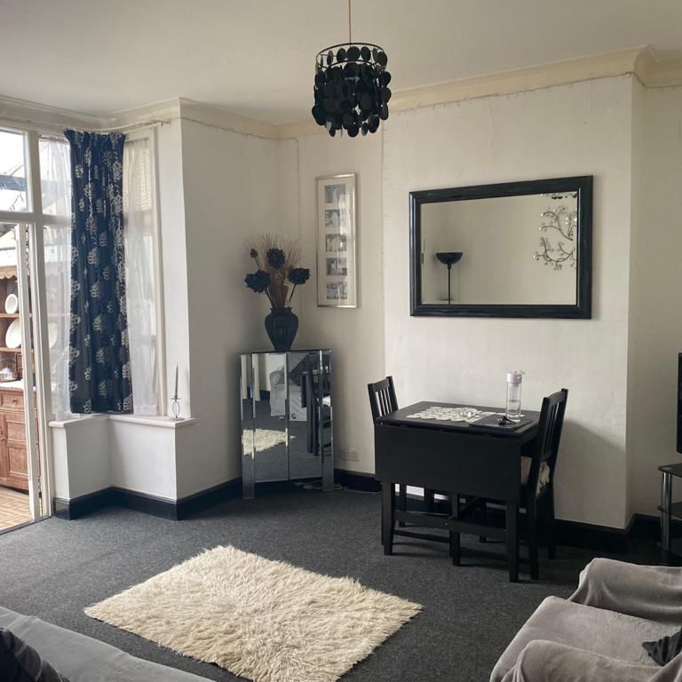 Ingram Road, Thornton Heath, CR7 - Photo 1