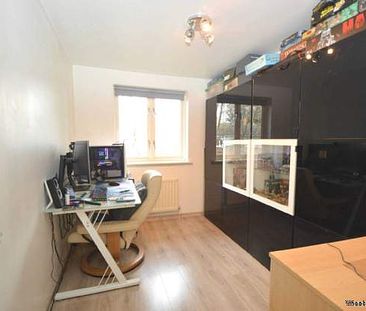 2 bedroom property to rent in Addlestone - Photo 2