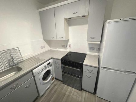 1 bedroom flat to rent - Photo 3