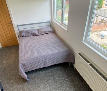 6 bedroom semi-detached house to rent - Photo 3