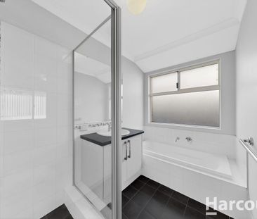 Open Living, Modern Design & Family-Friendly - Photo 5