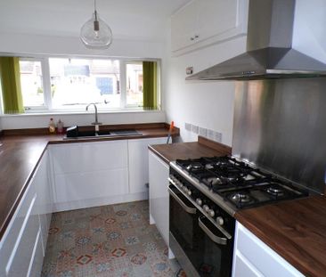 3 bedroom semi-detached house to rent - Photo 6