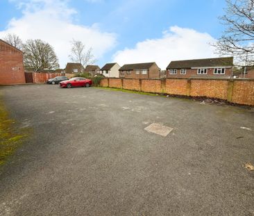 Frampton Close, Eastleaze, Swindon, Swindon, SN5 - Photo 5