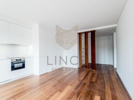 2 room luxury Apartment for rent in Lisbon - Photo 4