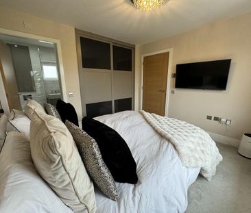 3 bedroom detached house to rent - Photo 5