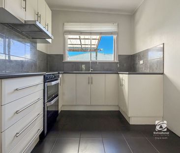 CHARACTER HOME IN BAIRNSDALE - Photo 5