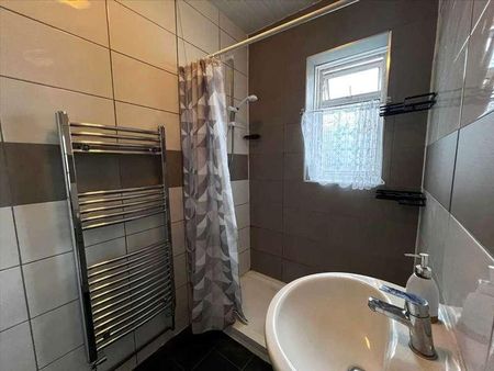 Beaumont Road, Slough, SL2 - Photo 5