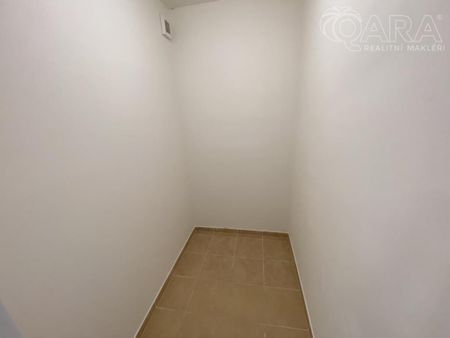 Pronájem bytu 1+kk 46 m2 - Fotografie 3