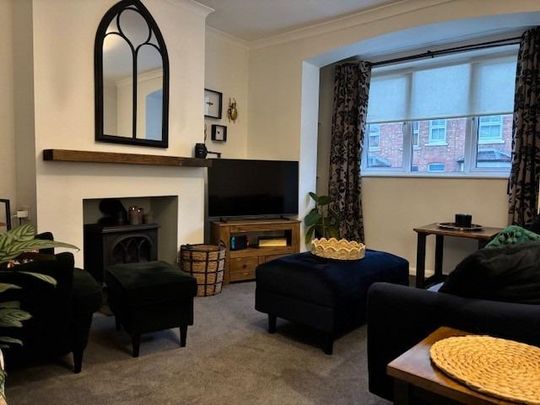 3 bedroom semi-detached house to rent - Photo 1