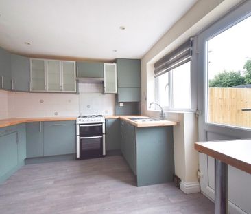 Broad Close, Hersham, WALTON-ON-THAMES, KT12 - Photo 4