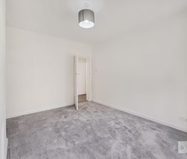 Robins Court - Photo 3