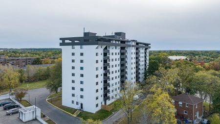 Emerald Towers - Photo 5