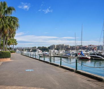 Bright and Inviting Two-Bedroom Apartment in Balmain Shores - Photo 4