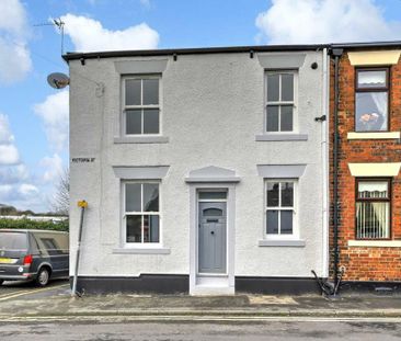 2 bedroom end of terrace house to rent - Photo 1