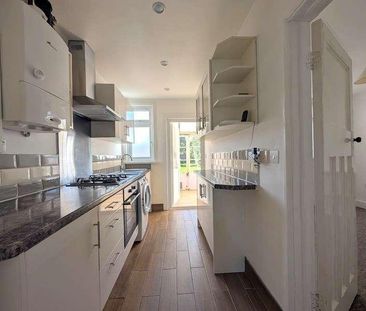 Buckingham Avenue, Feltham, TW14 - Photo 6