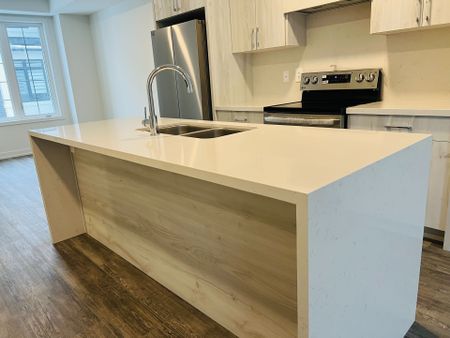 For Lease - 6 Mermot Lane, Richmond Hill, Ontario - Photo 5