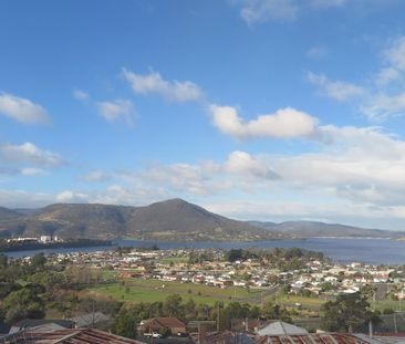 41 Centenary Crescent Claremont TAS 7011 Australia - Photo 1