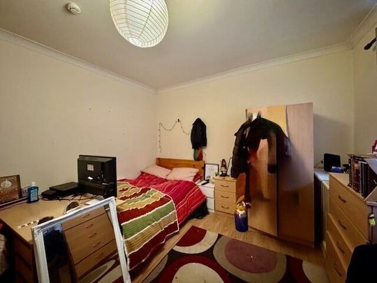 Room 4, Lodge Road, Southampton - Photo 1