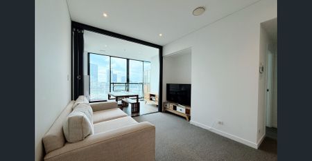 Marina Square Waterfront Luxury | Panoramic Waterview & Cityscape | Fully Furnished! - Photo 2