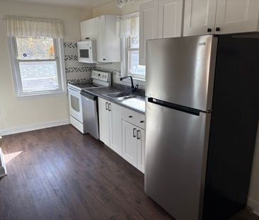 For Lease - 378 Aberdeen Avenue, Peterborough, Ontario - Photo 4