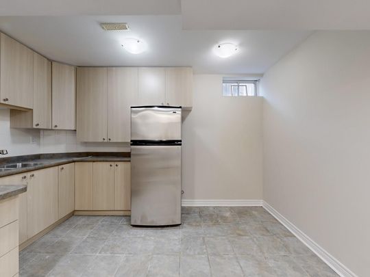 For Lease - 5 Cantex Court Unit# Basement Unit-B, Richmond Hill, Ontario - Photo 1