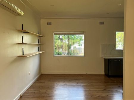 3 Bedroom home in South - Photo 2