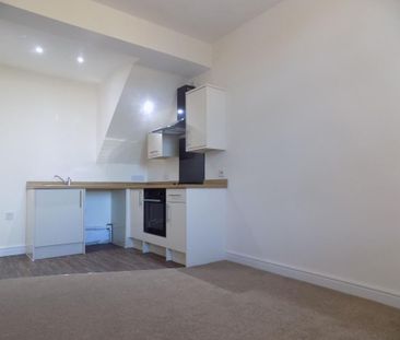 2 bedroom property to rent - Photo 1