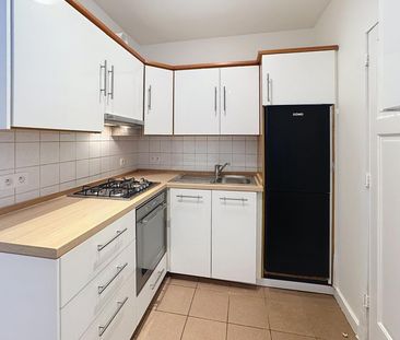 À LOUER – Très bel appartement 1 chambre avec terrasse – Berchem-Sa... - Photo 6