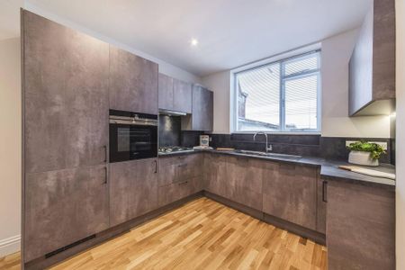 2 bedroom maisonette to rent - Photo 3