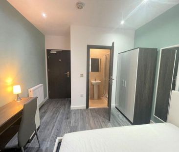 1 bedroom in a house share to rent - Photo 5
