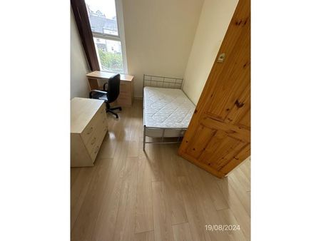 4 bedroom terraced house to rent - Photo 5