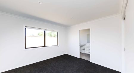 Stunner in Milson - Photo 2