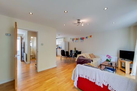 Bedford Hill - Photo 3