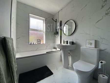 3 bedroom terraced house to rent - Photo 2