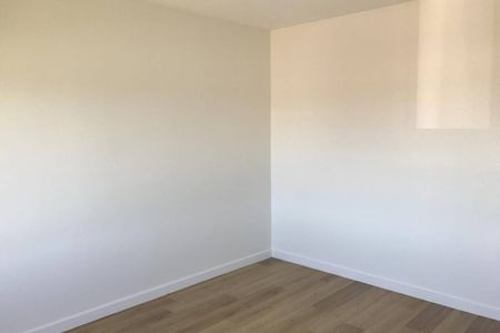 FULLY RENOVATED WITH NOTHING LEFT OUT!! - Photo 2
