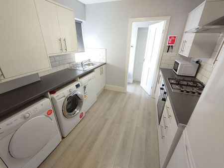 Malvern Road, Kensington. - Photo 2