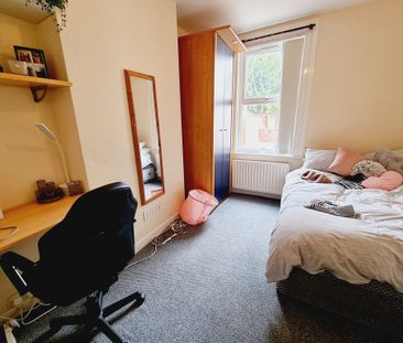 5 Bed Student Accommodation - Photo 3