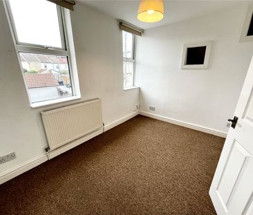 2 Bedroom - Photo 2