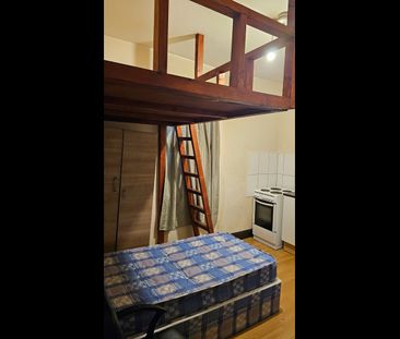 Studio Flat, Barking Road, E13 - Photo 2